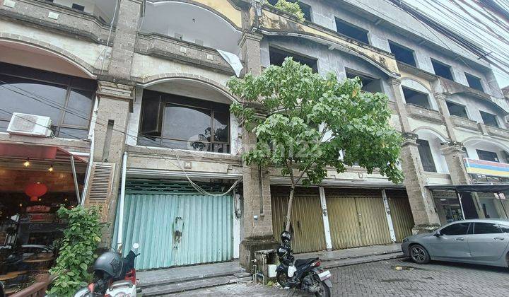 For Rent 3-Storey Shophouse on Jl Nakula, Kuta Near Legian 1