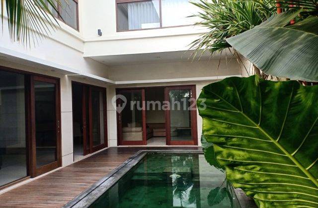 For Lease Villa 3 Bedroom In Bumbak, Umalas Close To Canggu 1