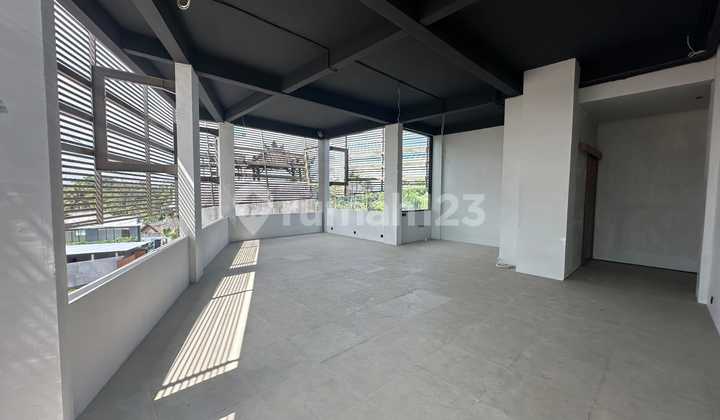 Di Jual Cepat Gedung terdiri dari Domitory Room, Space Minimarket, kantor dan Co working Space Di Jual Cepat Gedung terdiri dari Domitory Room, Space Minimarket, kantor dan Co working Space