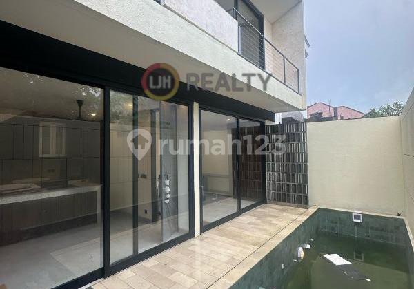 Di Jual villa baru 3 bedroom di area Semer, Kerobokan 2