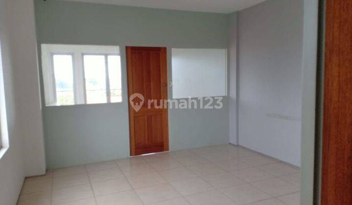 Di sewakan ruko 3 lantai di Jl Raya Semer, Kerobokan 2