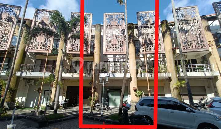 Affordable Shop House in Central Parking Kuta