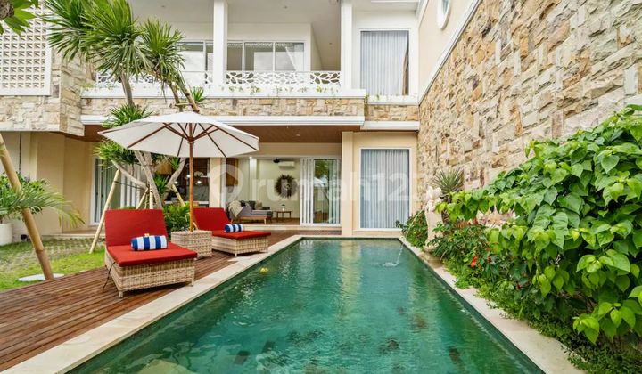 Di jual villa megah, mewah dan murah di Tumbak Bayuh,  Canggu