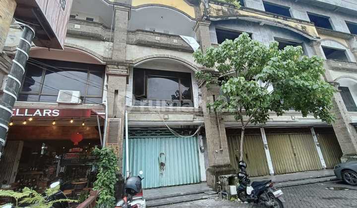 Di Jual ruko 3 lantai di Jl Nakula barat, Legian, Kuta Di Jual ruko 3 lantai di Jl Nakula barat, Legian, Kuta