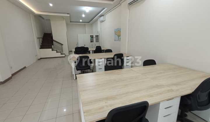Fully Furnished Shop House with Office Equipment Ready for Occupancy in Kuta