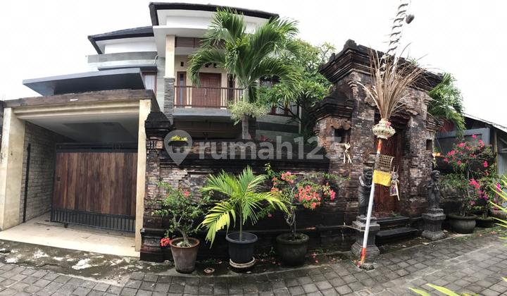 Rumah cantik Garden Luas Semi Furnish dekat kerobokan Badung bali 2