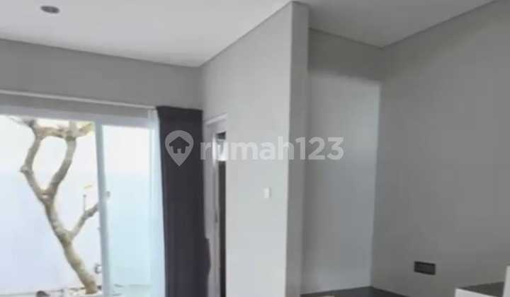 Rumah Cantik Semi Furnished 3 Bedroom Kerobokan Badung Bali
