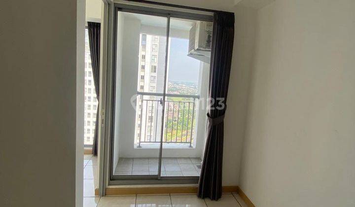 Dijual Apartemen Midtown Residence 2 Kamar Tidur, View Ke Pool, Gading Serpong Tangerang 2