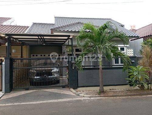 dijual rumah bagus terawat di perumahan di Pondok Kelapa , Jakarta  1