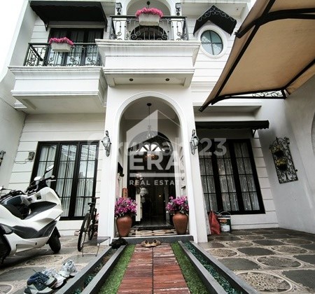 Rumah Mewah American Style di Condet, Jakarta Timur