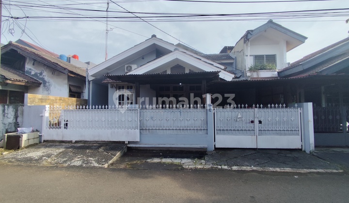 Sewa Rumah di Pondok Kelapa, Jakarta Timur 1