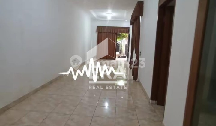 Rumah Standart di Perumahan Duren Sawit Rumah Standart di Perumahan Duren Sawit
