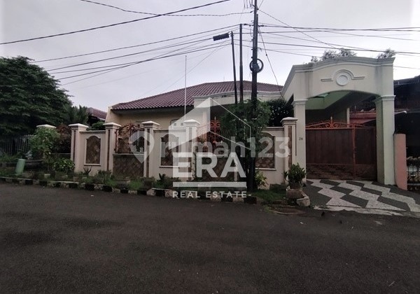 Rumah Mewah di Pondok Kelapa, Duren Sawit