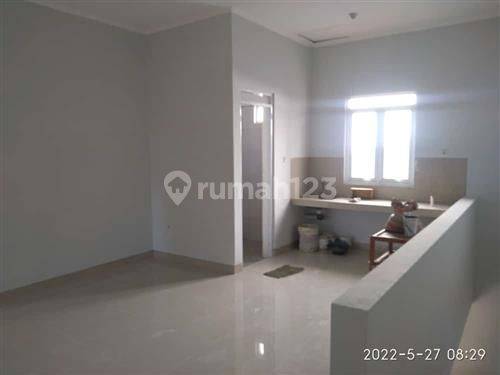 Ruko 2 Lantai, Di Mainroad Jl. Kolmas Cimahi, Di Depan Komplek Perumahan 14