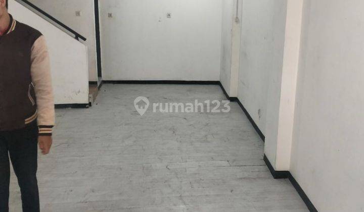 FOR SALE/RENT RUKO JL PETA 3 LANTAI 1