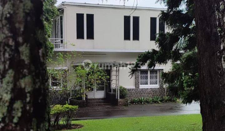 Rumah Di Ciumbuleuit Bandung Halaman Sangat Luas 6
