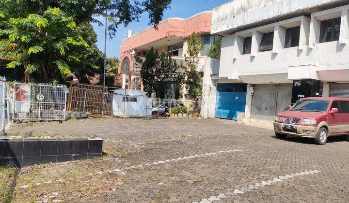 Ruang Usaha Mainroad Dago Bandung