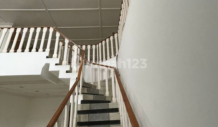 Disewakan Rumah Sayap Burangrang Bandung 10