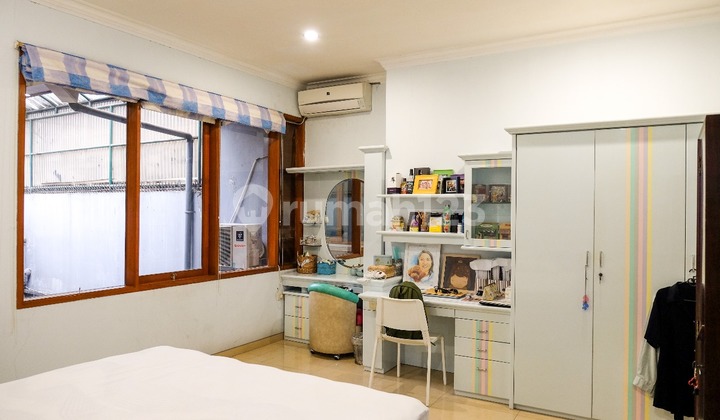 Rumah Di Jl Naripan Pusat Kota Bandung 