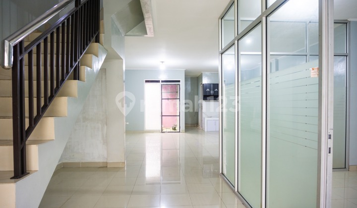 House + Business Place in Mekarwangi House + Business Place in Mekarwangi