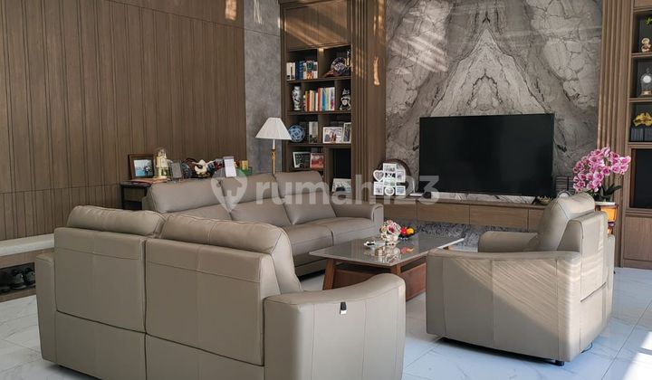 Rumah Mewah Terawat di Setiabudi Regency