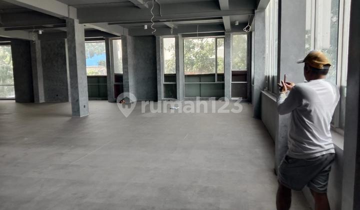 New Building in the City Center Strategic Location Near Shopping Center on Jl Pajajaran Bandung City 2
