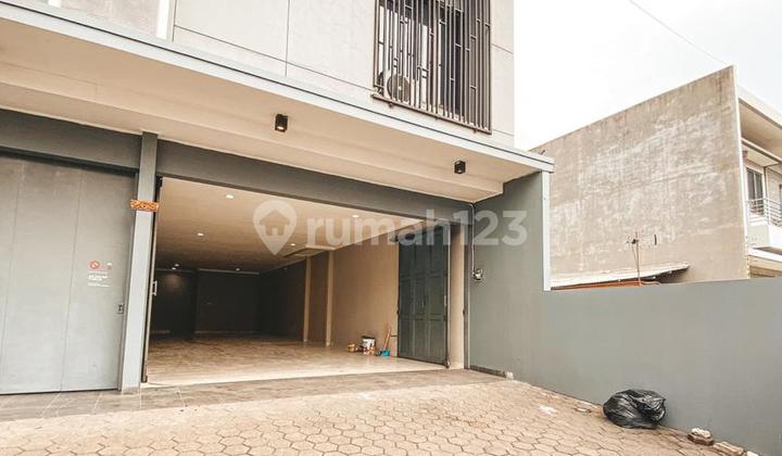 Ruko Lokasi Strategis di Mainroad Cibadak Kota Bandung Ruko Lokasi Strategis di Mainroad Cibadak Kota Bandung