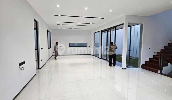 Rumah Baru Siap Huni Di Setraduta Lingkungan Asri  2