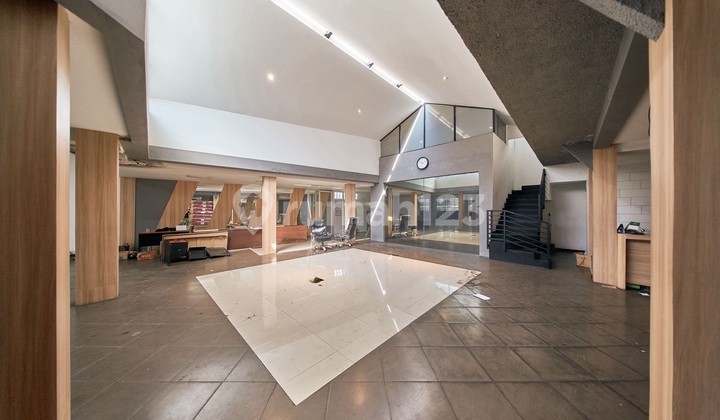 Ruang Usaha Lokasi Strategis Pusat Kota Cihampelas