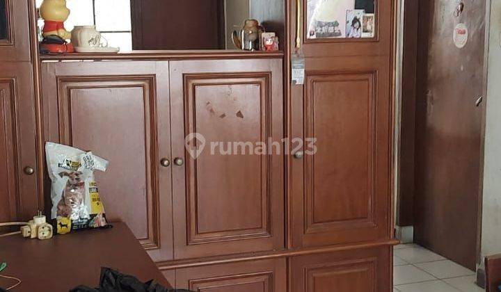 Rumah Minimalis Melenial, Jalan Depan Bagus Daerah Taman Holis 2