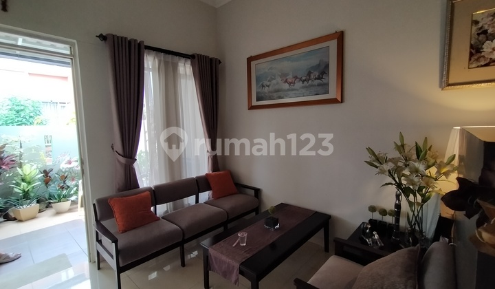 Rumah Minimalis Taman Kopo Indah 3 Sudah Renovasi Dekat Akses Tol