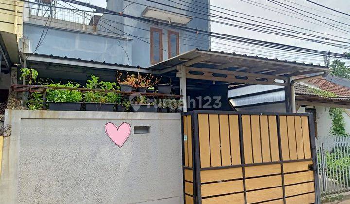 Rumah Keren Taman Cibaduyut Indah Bangunan 2 Lantai 1