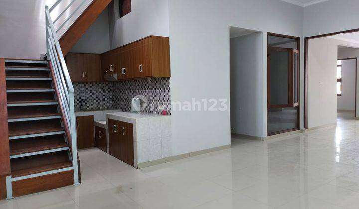 Rumah Dijual Komplek Cherry Field Buahbatu Dekat Stt Telkom 2