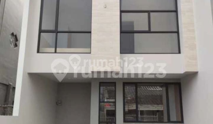 Rumah Pusat Kota Leuwipanjang Full Furnished Dekat Tol