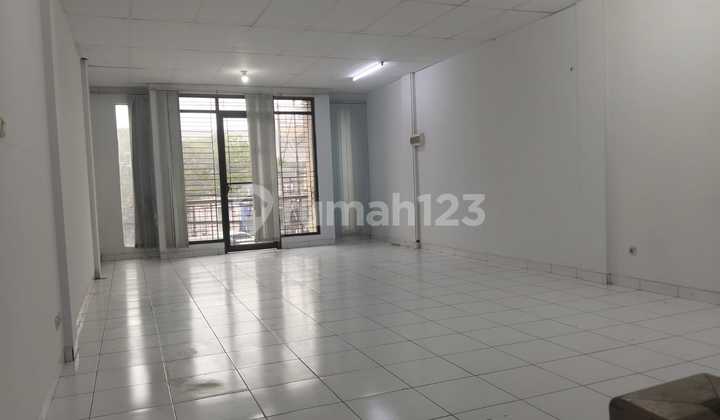 Rented Shop House in Pusat Mekarwangi, Center of Culinary and Business Area 1