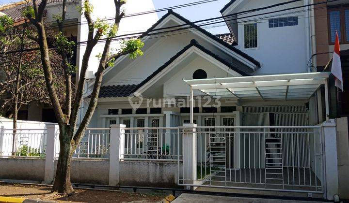 Jual Rumah Siap Huni Nyaman Terawat di Komplek Batununggal Indah 1