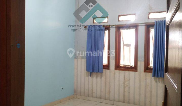 Rumah Dijual Cepat 2 Lantai Full Furnish di Pinus Regency 2