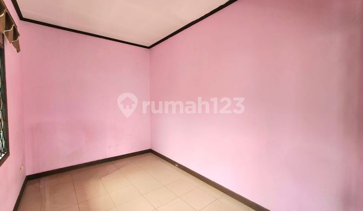 A comfortable, well-maintained, ready-to-occupy house in Arcamanik Endah, Bandung City. 2