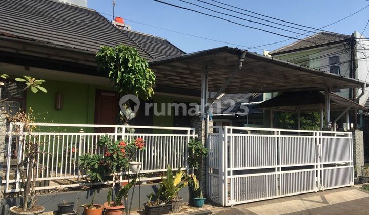 Jual rumah terawat tanah luas hook di Ujungberung Indah Bandung 1