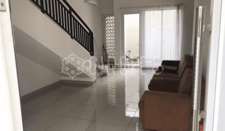 Desain Manis Menarik Perhatian Rumah di Summarecon Amanda, Gedebage 1