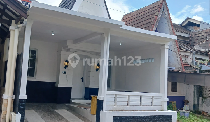 Listing Baru! Dijual Rumah Renovasi di Venesia, Sentul City - Bogor