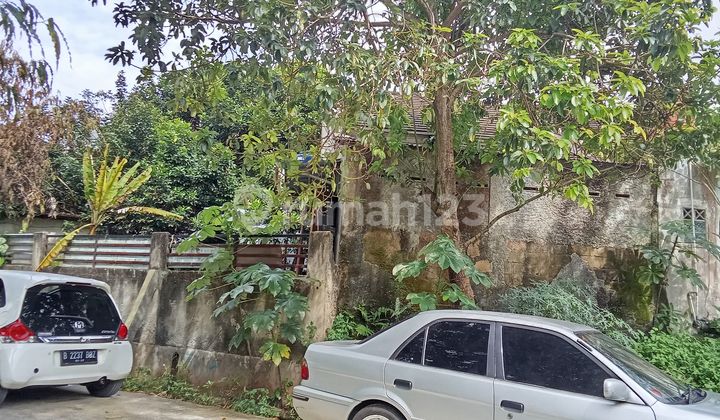 Rumah Mungil Tanah Luas Dekat Tol Limo