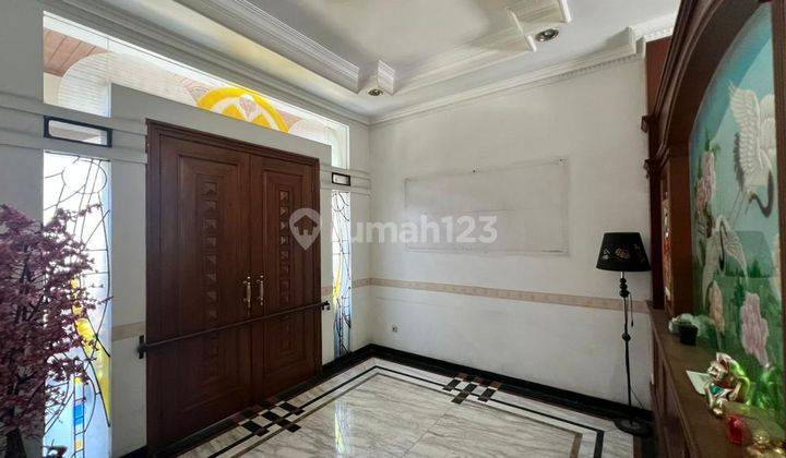 Dijual Rumah Lux Lokasi Strategis di Mekar Wangi 2