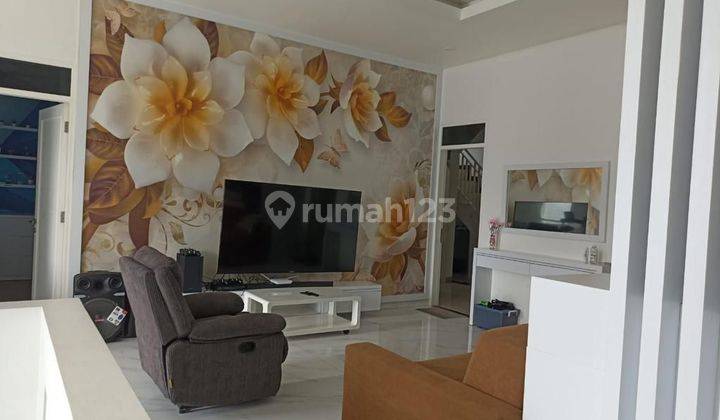 Rumah Lux Mewah di Singgasana Pradana Bandung 1