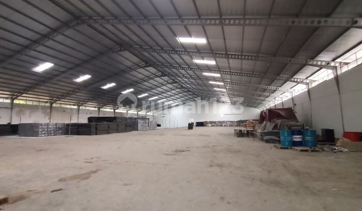 Gudang bisa untuk Pabrik dan Kantor di Cibaligo. Gudang bisa untuk Pabrik dan Kantor di Cibaligo.