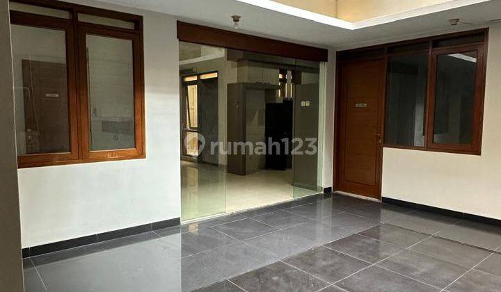 Rumah Sudah Renov di Taman Holis Indah 2 Bandung 1