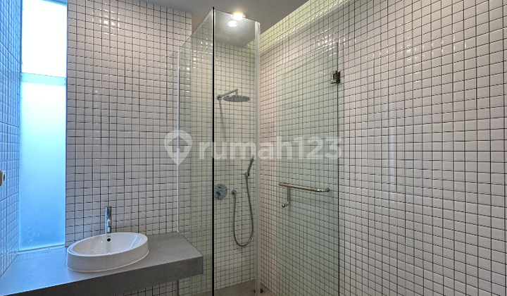 Rumah Cantik Townhouse Lebak Bulus 2