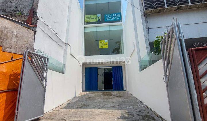 Kesempatan Langka Dapatkan Ruko Baru, Desain Modern, Dan Unik