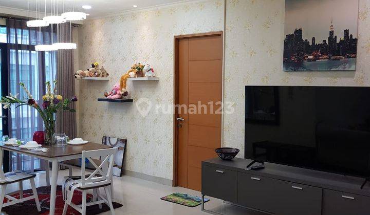 Apartemen Hampton Tower B Lantai Atas 97 Meter, Harga 1,8m 1