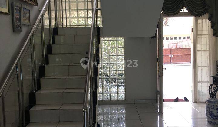 Rumah Cantik Wijaya Kusuma Luas 740 Ada Pool Furnish 17,5 M Nego 2